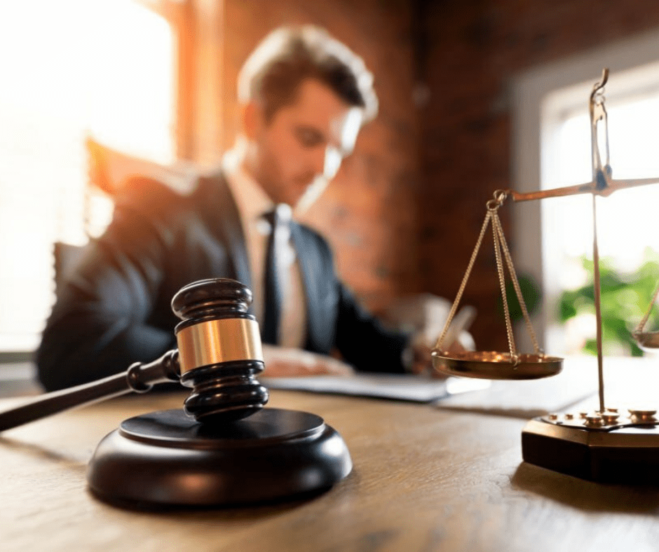 Commercial Litigation Attorney